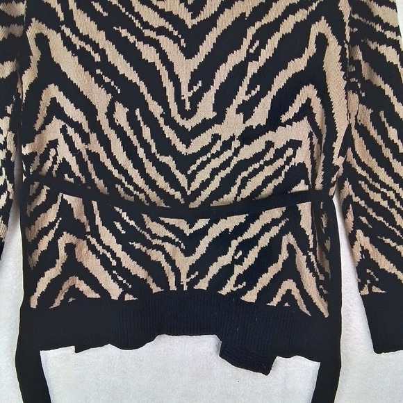 Forever 21 Open Front‎ Sweater Cardigan Size Med in Black, Tan Zebra - Picture 8 of 10